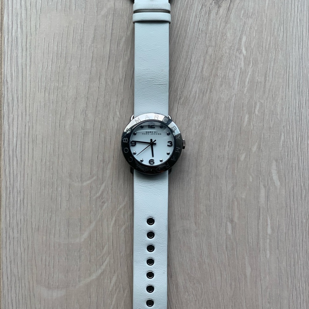 Marc by Marc Jacobs Watch - Picture 2 of 4